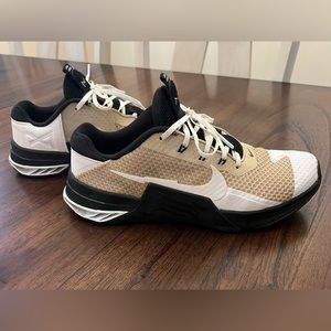 Nike Metcon shoes women’s size 9